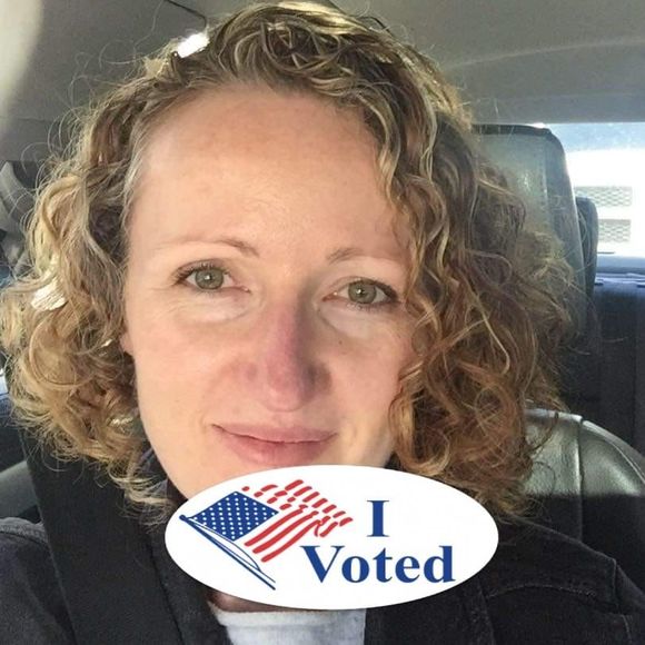 Meet your Posher, Ema - Picture 1 of 1